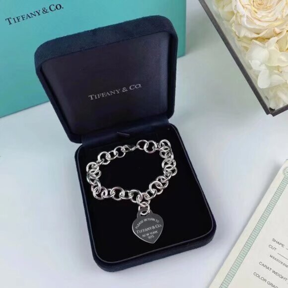Tiffany & Co. classic heart bracelet